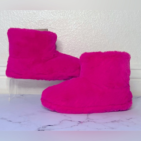 JustFab Lecia Fuzzie Boots Fuchsia, White-NWT - Picture 7 of 10